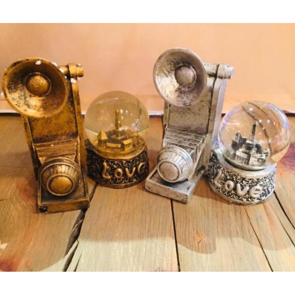 Decorative Retro Look Snow Globe Trinket