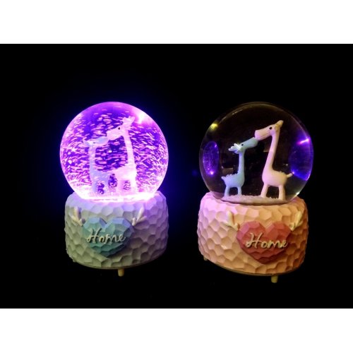 Wholesale Lighted Musical Spray Giraffe Snow Globe