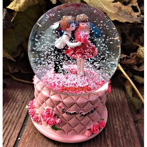 Wholesale Lighted Musical Lover Themed Snow Globes
