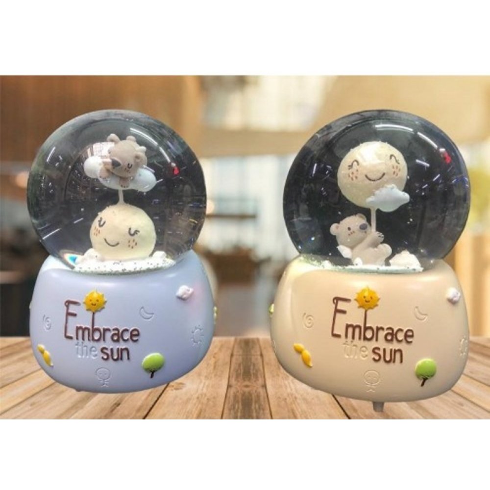 Wholesale Motorized Spray Snow Globe Large
